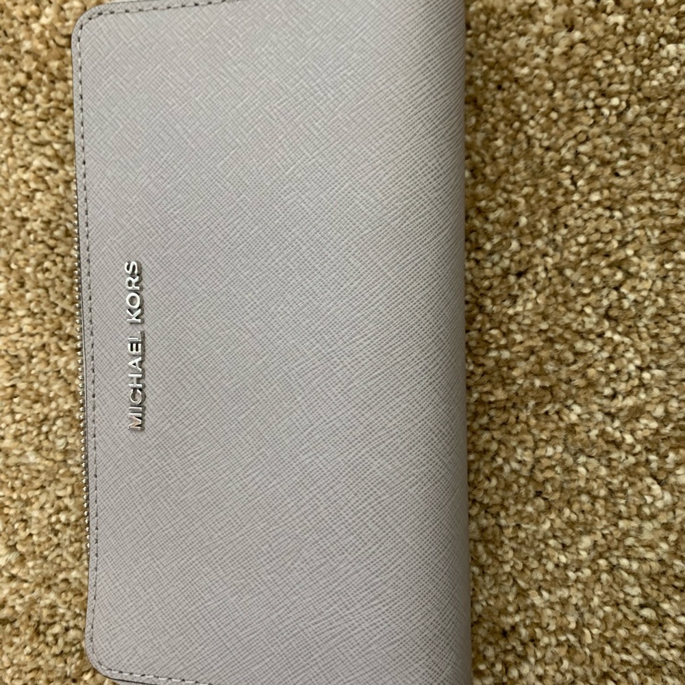 Michael kors gray wallet/wristlet